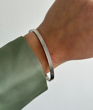 Silver Grá Bangle