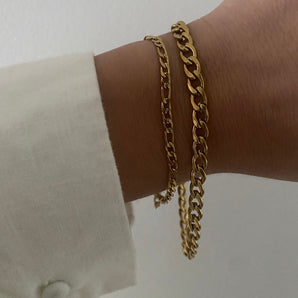 Dainty Gold Figaro Bracelet